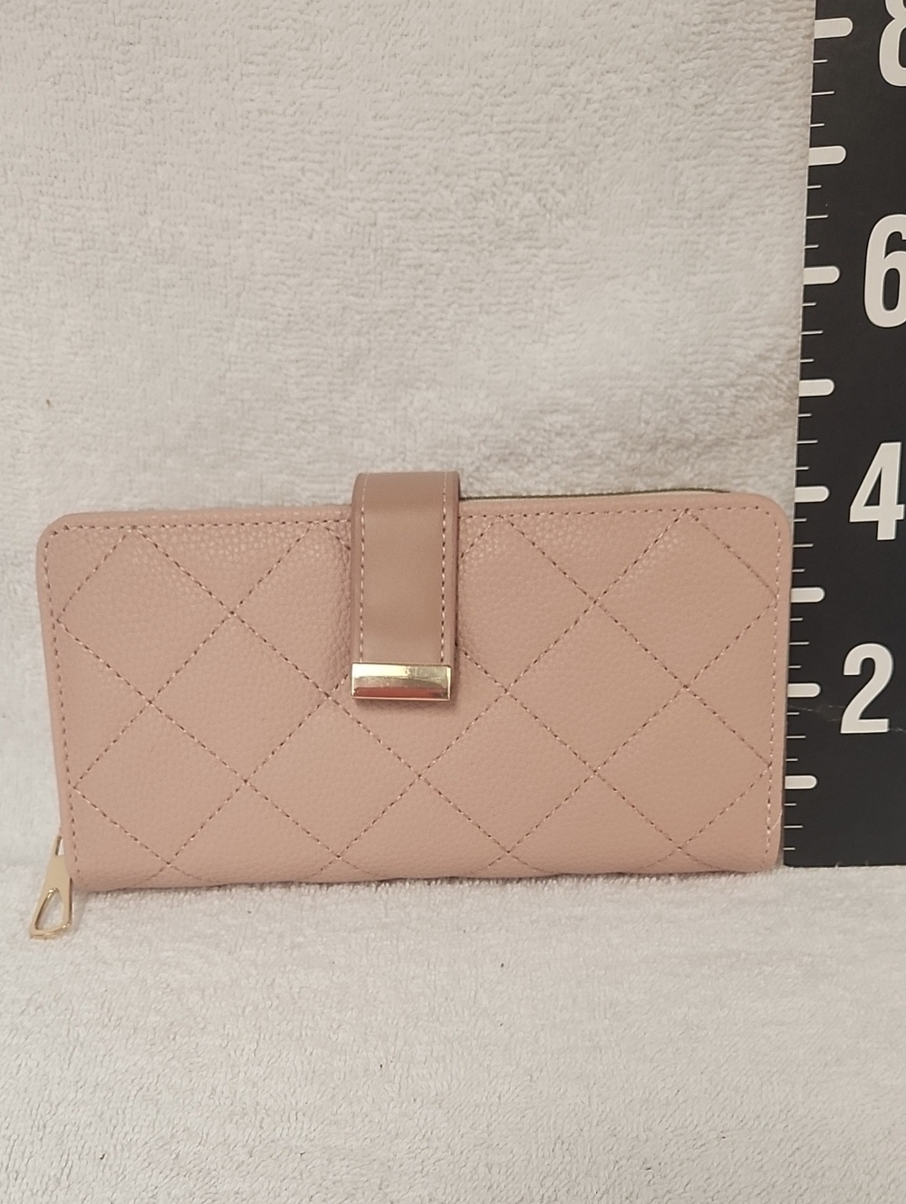 NWOT Quilted Zip-Around Women's Wallet in Blush Pink